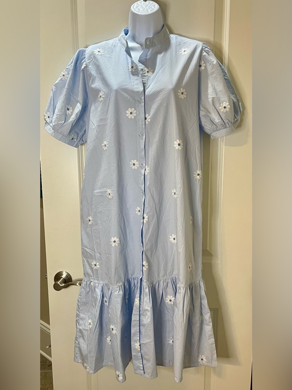 Ted Baker London Light Blue Daisy Midi Dress with Pockets Size M